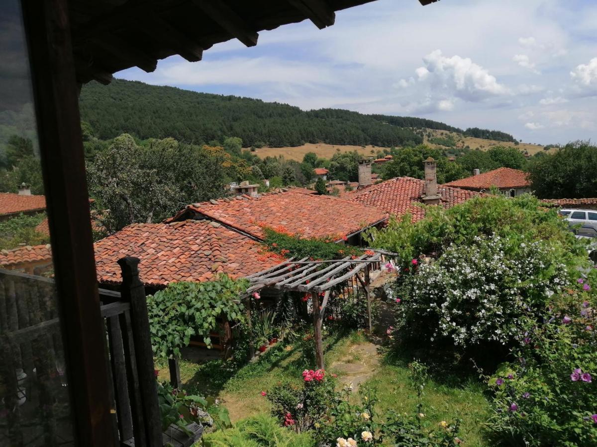 Къщата На Художника Hotel Zheravna Luaran gambar
