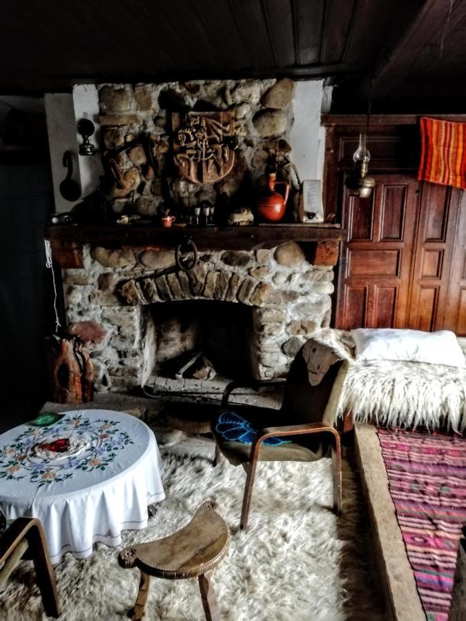 Къщата На Художника Hotel Zheravna Luaran gambar